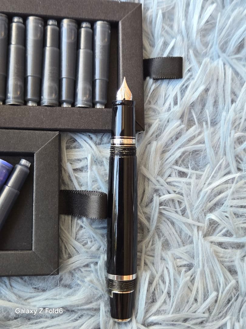 Montblanc（モンブラン）ボヘム 万年筆・本革ケース・インクセット