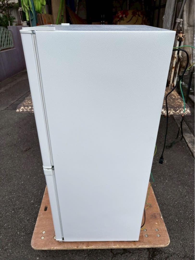 無料配送有　IRIS OHYAMA 冷蔵庫　IRSD-14A-W 2023年製