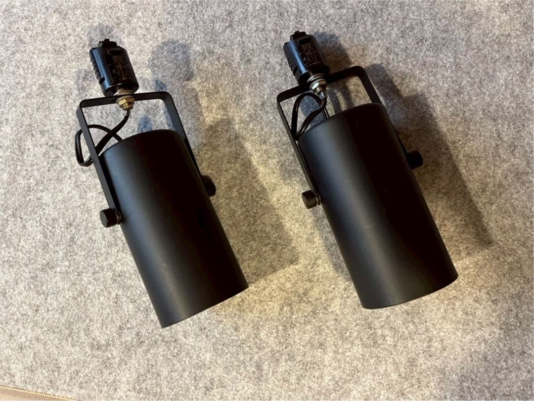 無印良品MUJIのダクトレール、LEDスポットライト、電球セット①