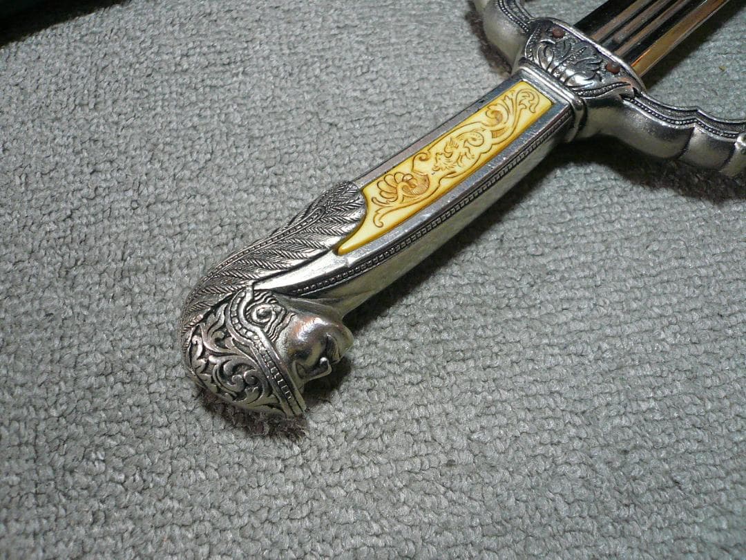 剣 ソード コレクション 金属 レプリカ 装飾 彫金 コスプレ 模造 インテリア