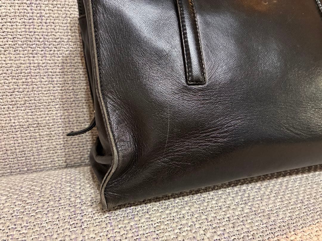 【PRADA】黒レザーハンドバッグ