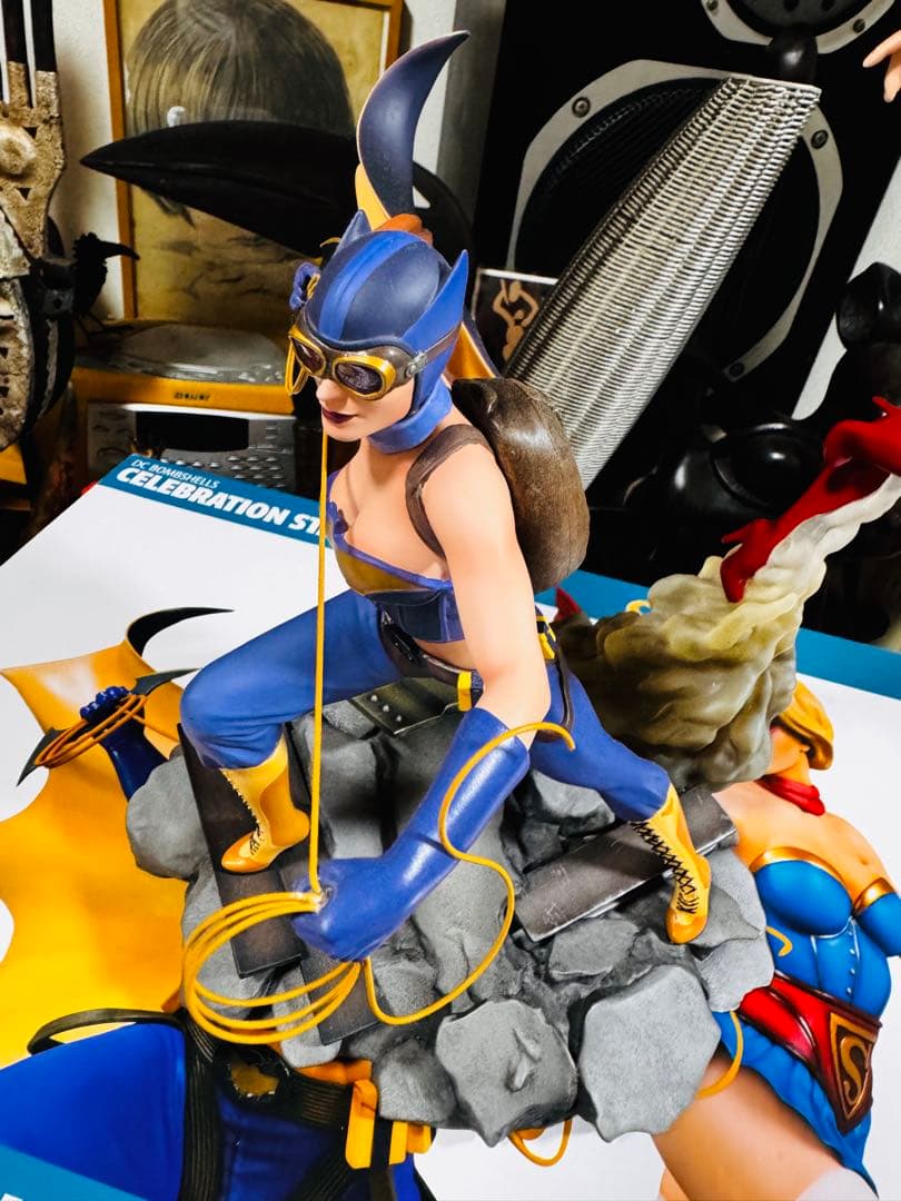 ✴︎安い！✴︎スーパーガール&バットガールDDCCELEBRATION STATUE