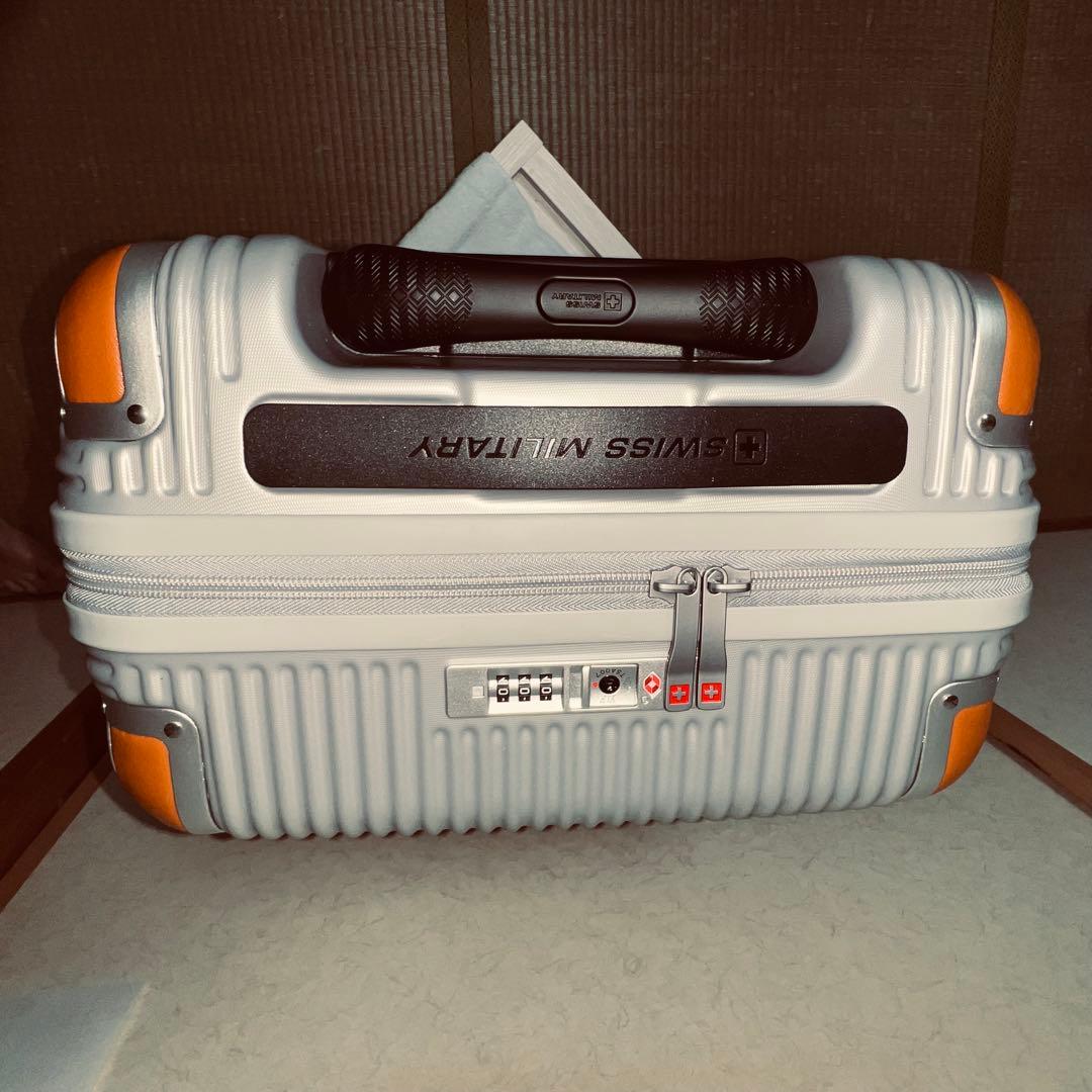 スイスミリタリー スーツケース 38.5L 機内持ち込みサイズ【美品です】