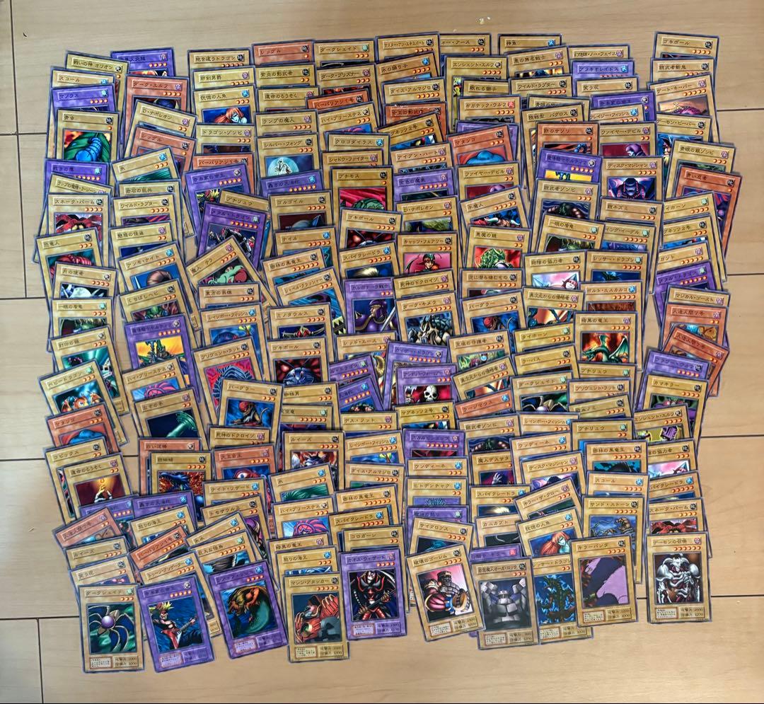 遊戯王OCG デュエルモンスターズ 初期　モンスター　ノーマル　1000枚以上
