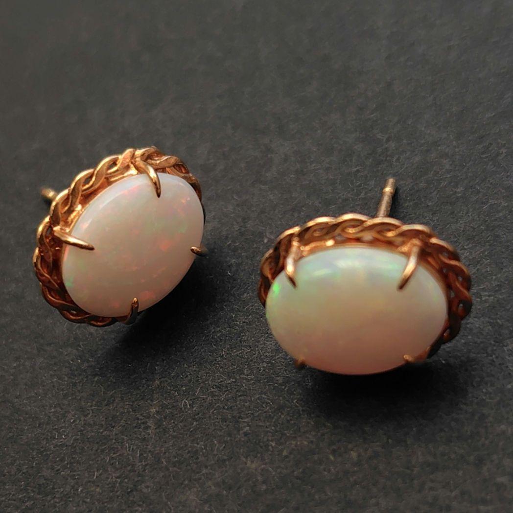 K18　オパールピアス