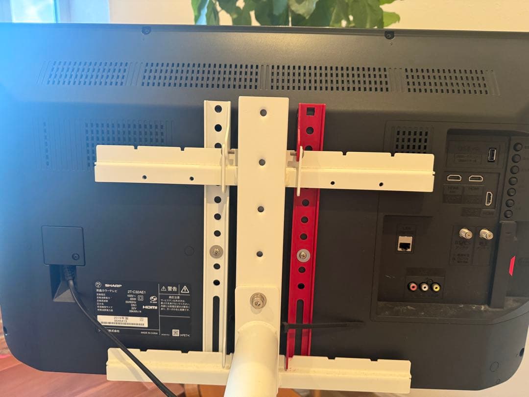 受け取り限定⭐︎セットでお譲り⭐︎SHARP 32インチテレビ&wall スタンド