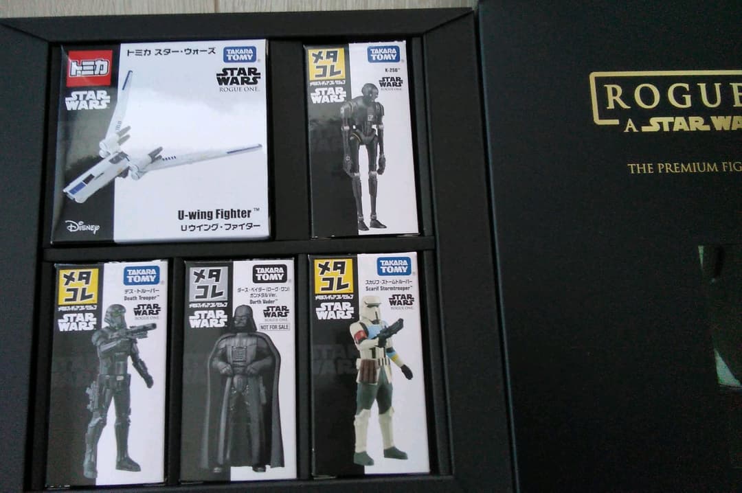 スターウォーズ　トミカ　メタルフィギュアセット