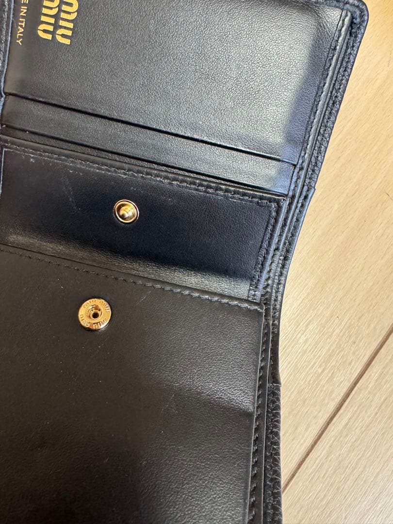 MIU MIU ブラック 2つ折り財布