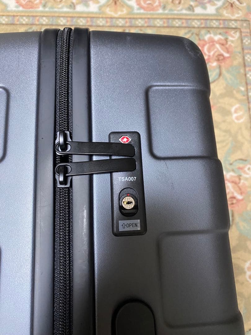 無印良品　バーを自由に調節できる　ハードキャリーケース（７５Ｌ）グレー