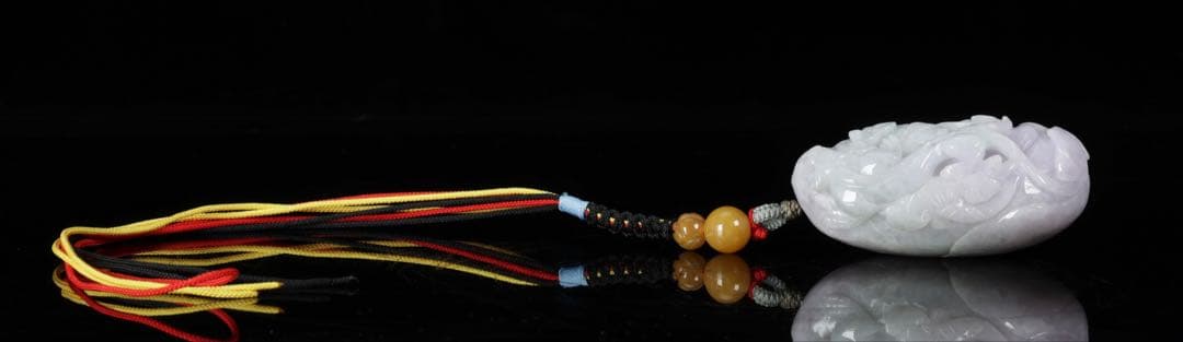 【中国美術】 ラベンダー翡翠 紫翡翠手彫 細密彫刻 龍紋 握り石 根付 紐付