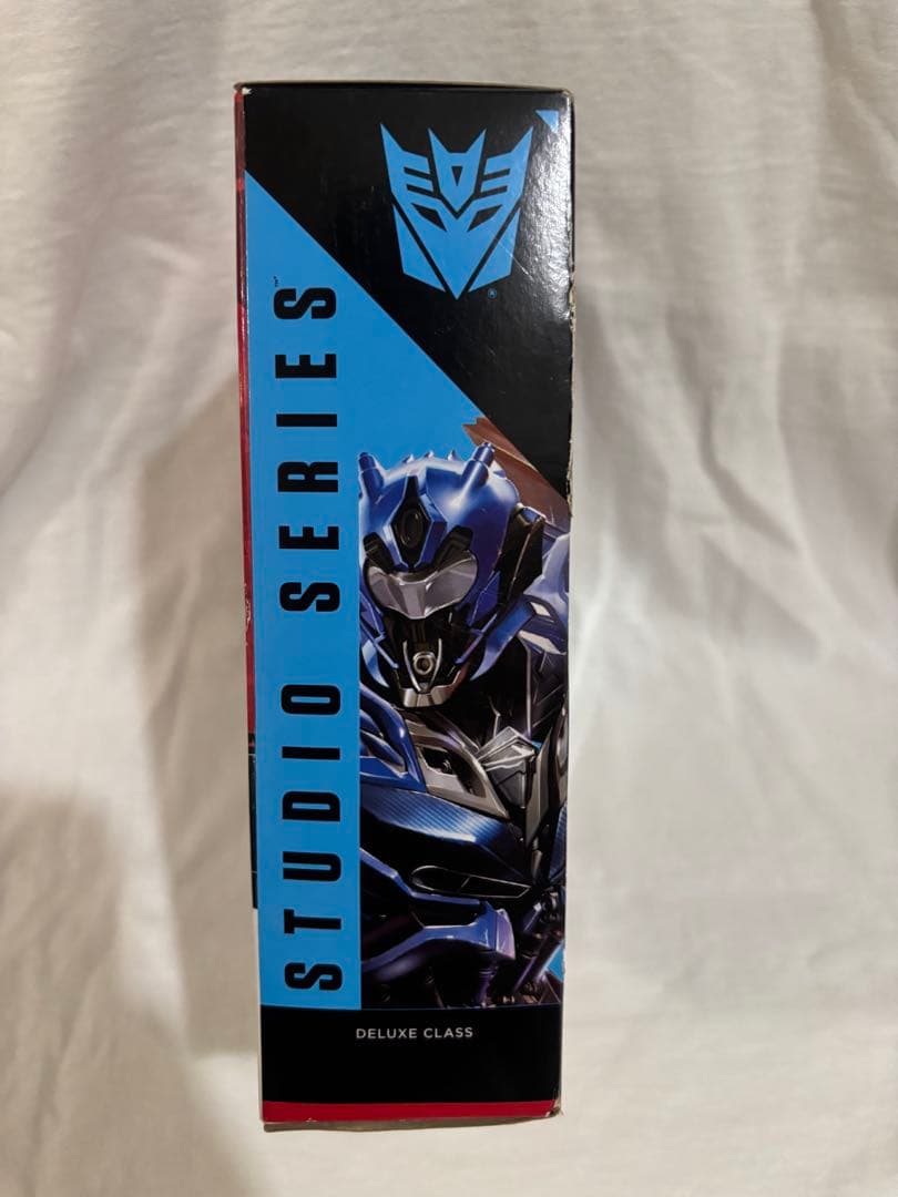 トランスフォーマー　ss 17 ケイエスアイセントリー　スタジオシリーズ　新品