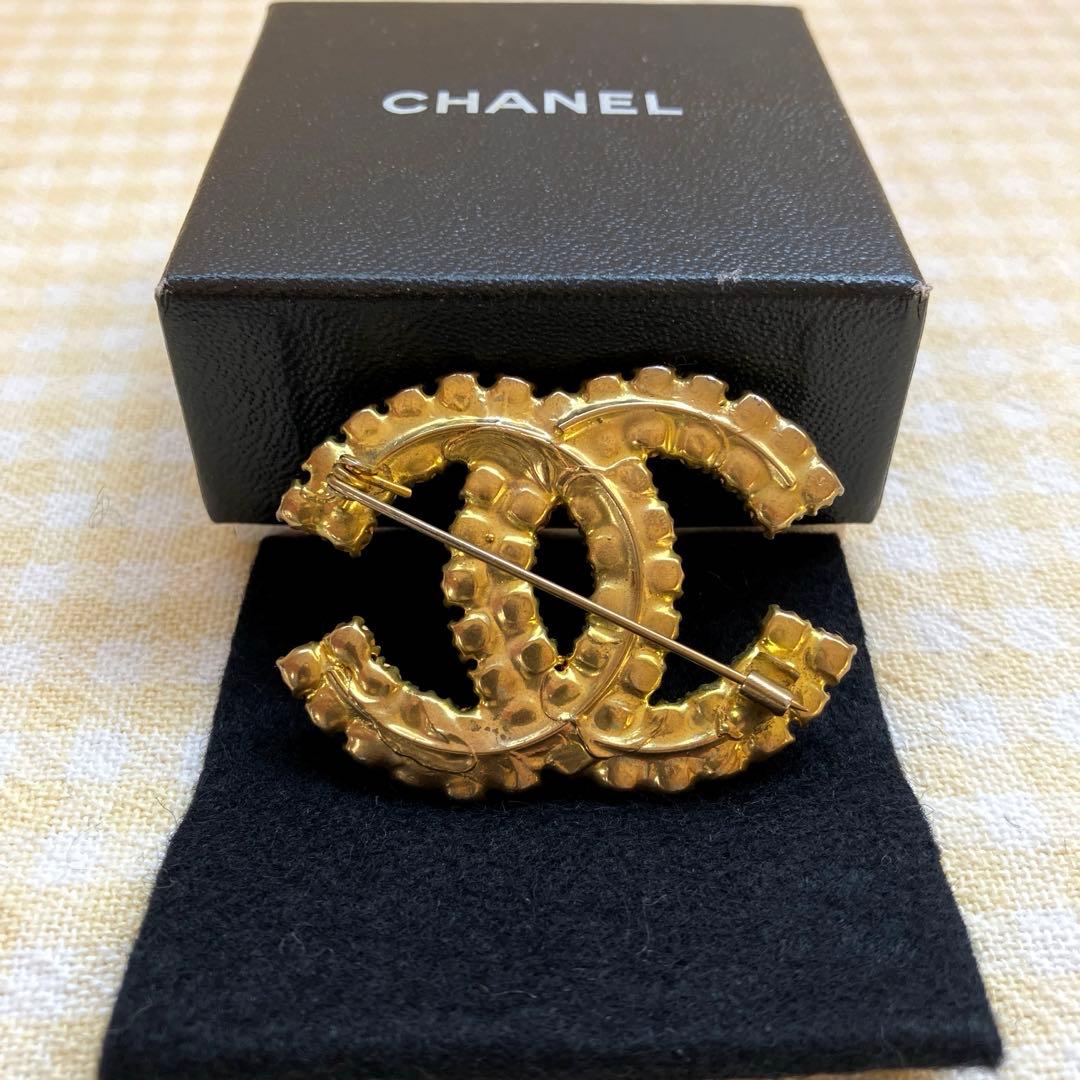 CHANEL ゴールド CCロゴ ブローチ