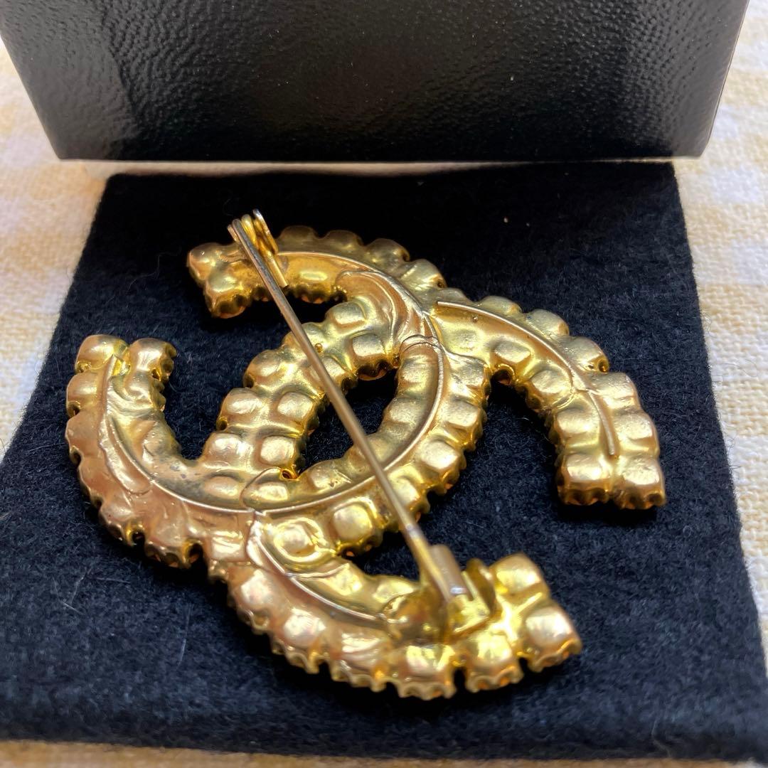 CHANEL ゴールド CCロゴ ブローチ