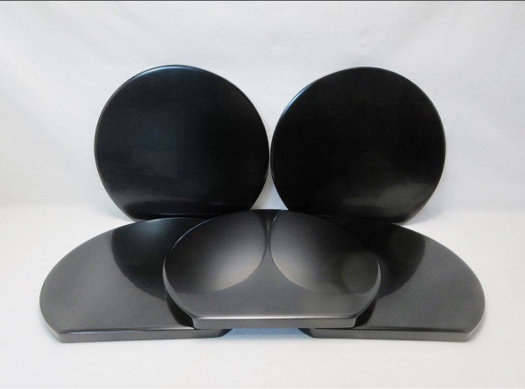 未使用 懐石道具 輪島塗 木製黒真塗 胴張膳 内朱縁 半月膳 5客揃 会席膳共箱