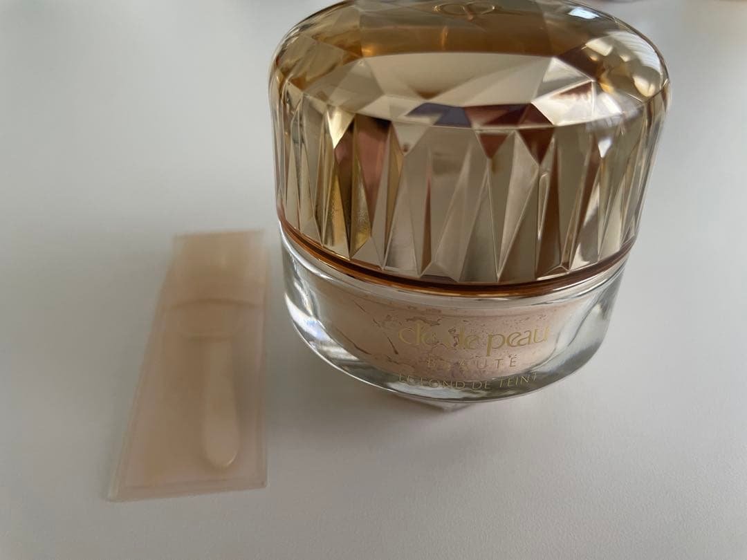 クレ・ド・ポー ボーテ ルフォンドゥタン　オークル10