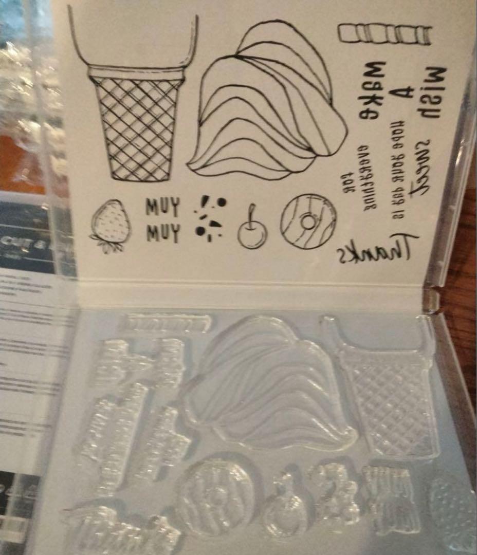 未使用　新作大きめソフトクリームスタンプ＆ダイ　スタンピンアップ