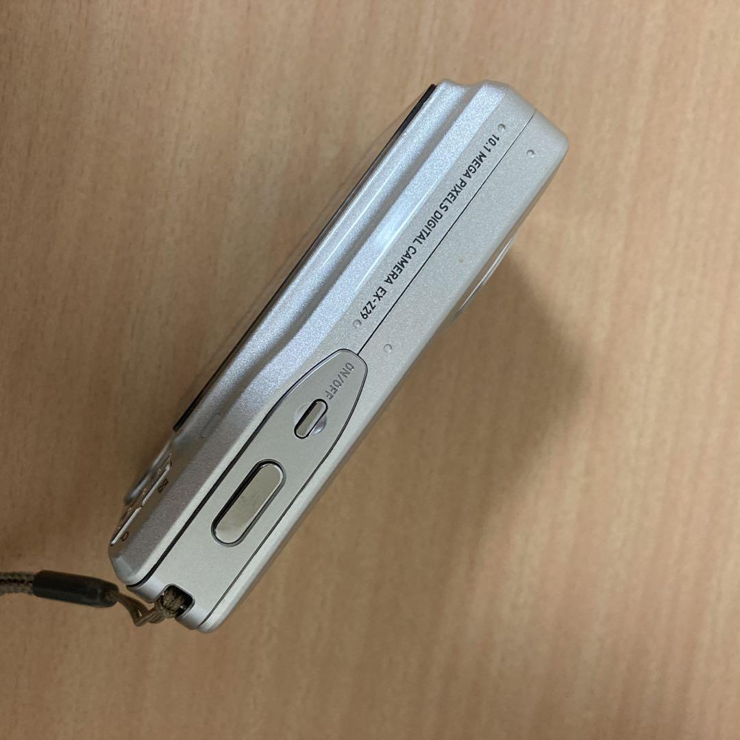 CASIO EXILIM ex-z29 充電器、バッテリー付き