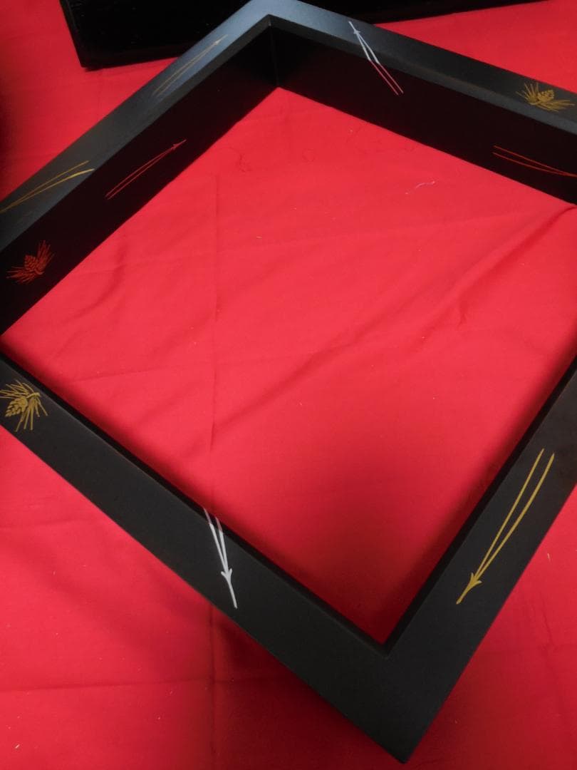 塗師　華山造　松葉蒔絵　　炉縁　　 (漆塗木箱・紙箱)