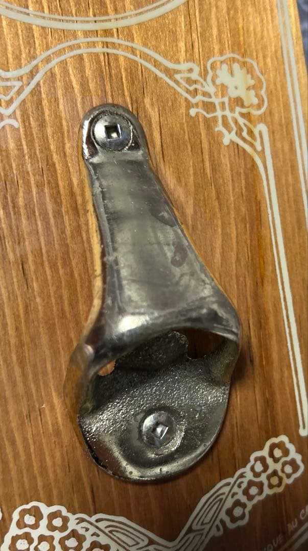 ビンテージ品 バドワイザー（Budweiser）壁掛け式栓抜 希少