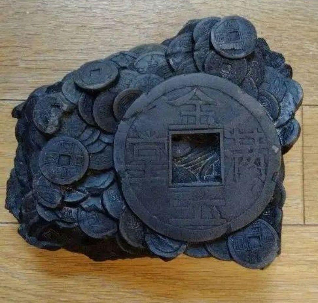 中国骨董旧蔵書道古名硯【金玉満堂】中国清の時代同治細工彫刻古錢図端渓老坑水巌名硯