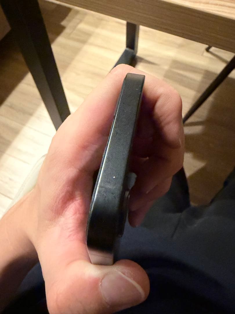 国内版 iPhone 16e ブラック 128GB 本体 箱／おまけ付き