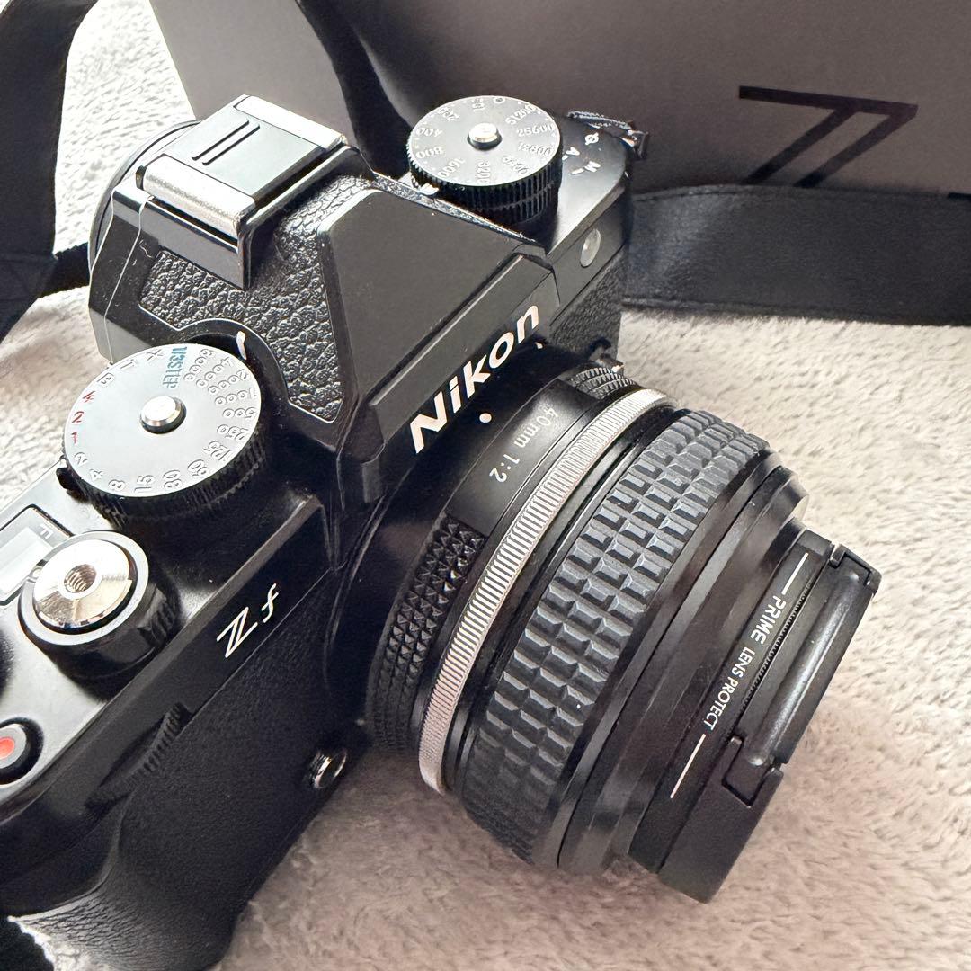 Nikon Z f 一眼レフカメラ　フルサイズ レンズキット