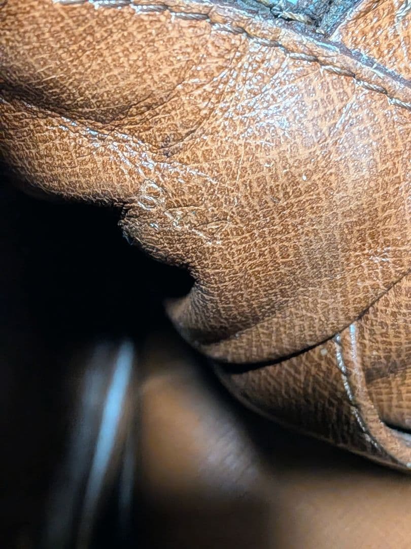 Louis Vuitton　 ルイヴィトン　アマゾン　ショルダーバッグ