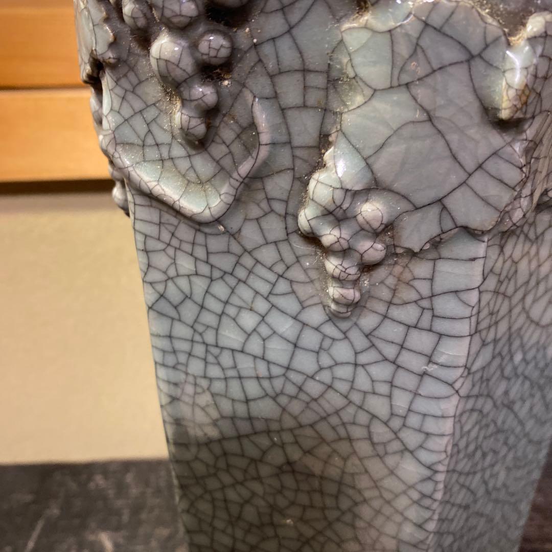 中国古玩　青磁山葡萄文面取花生　31cm13cm