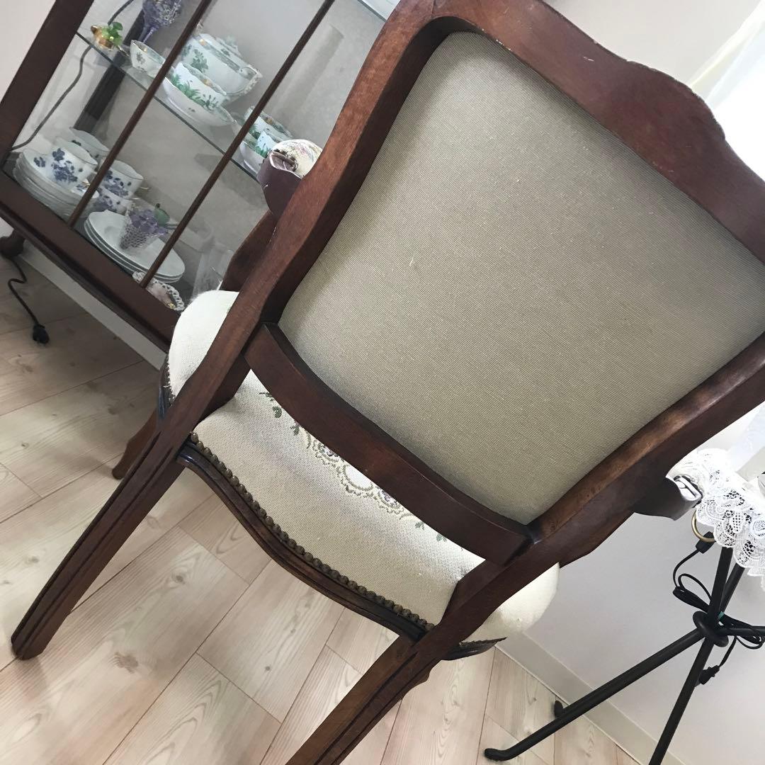 フランス　アンティーク肘掛け椅子