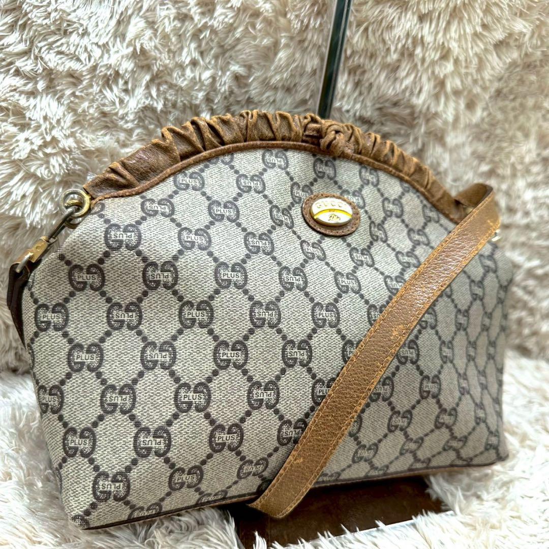 【美品】GUCCIプラス ショルダーバッグ がま口 ベージュ スプリーム GG柄