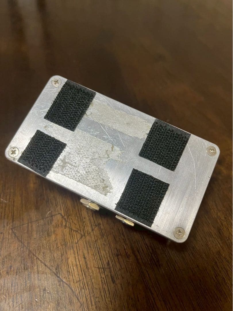 Leqtique Maestoso ギターエフェクター　黒塗装モデル