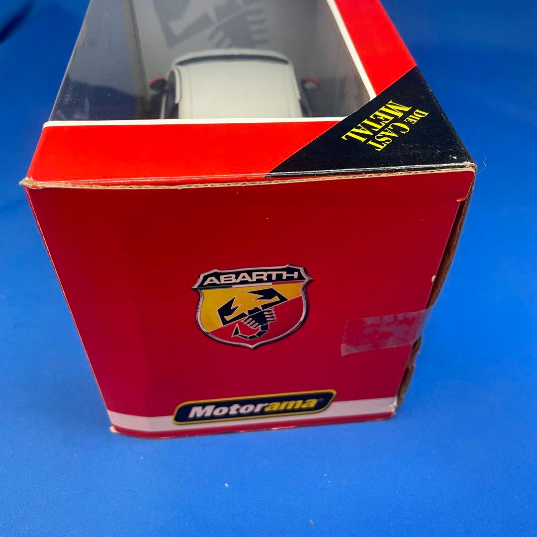 1/24 ミニカー　アバルト純正GRANDE PUNTO
