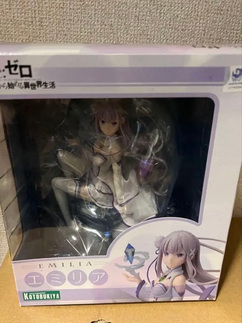 コトブキヤ Re: ゼロから始める異世界生活 エミリア 1/8 フィギュア