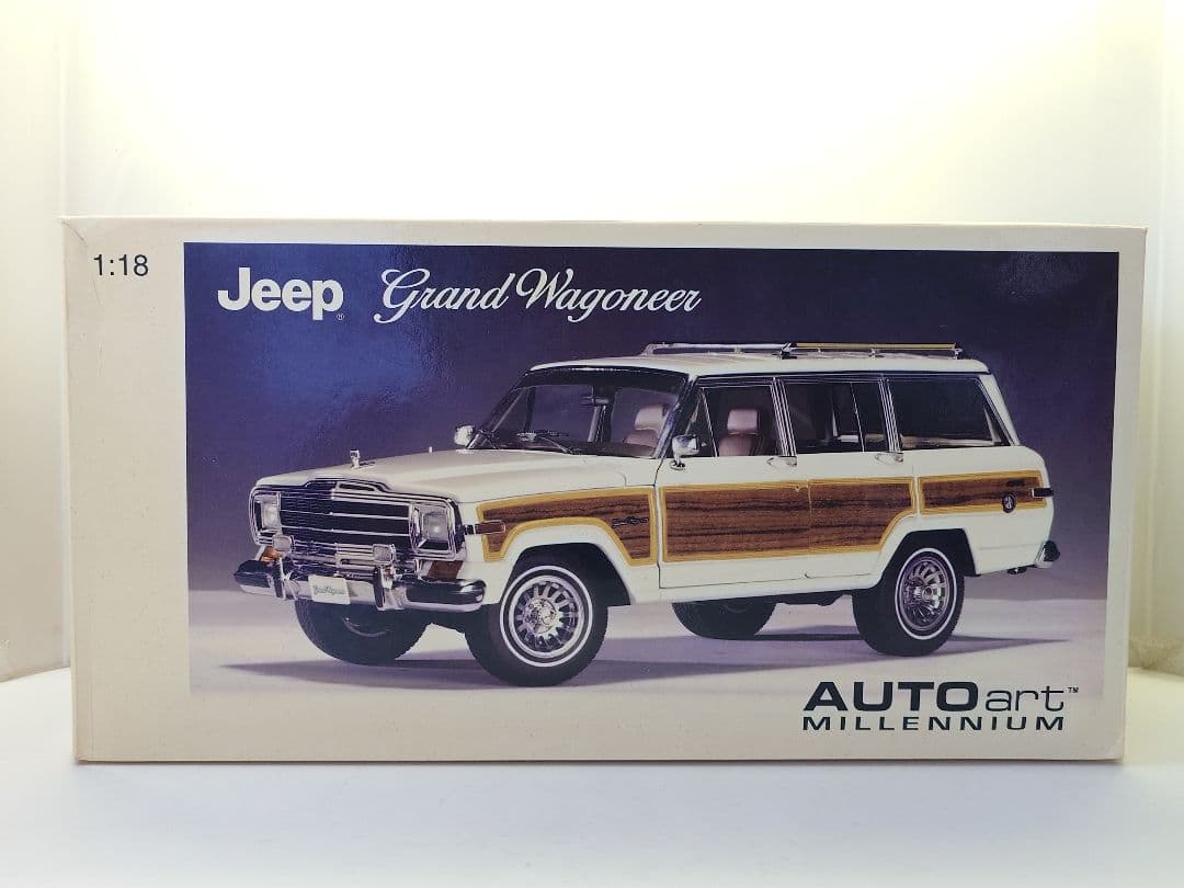 オートアート 1/18 ジープ グランド ワゴニア ホワイト