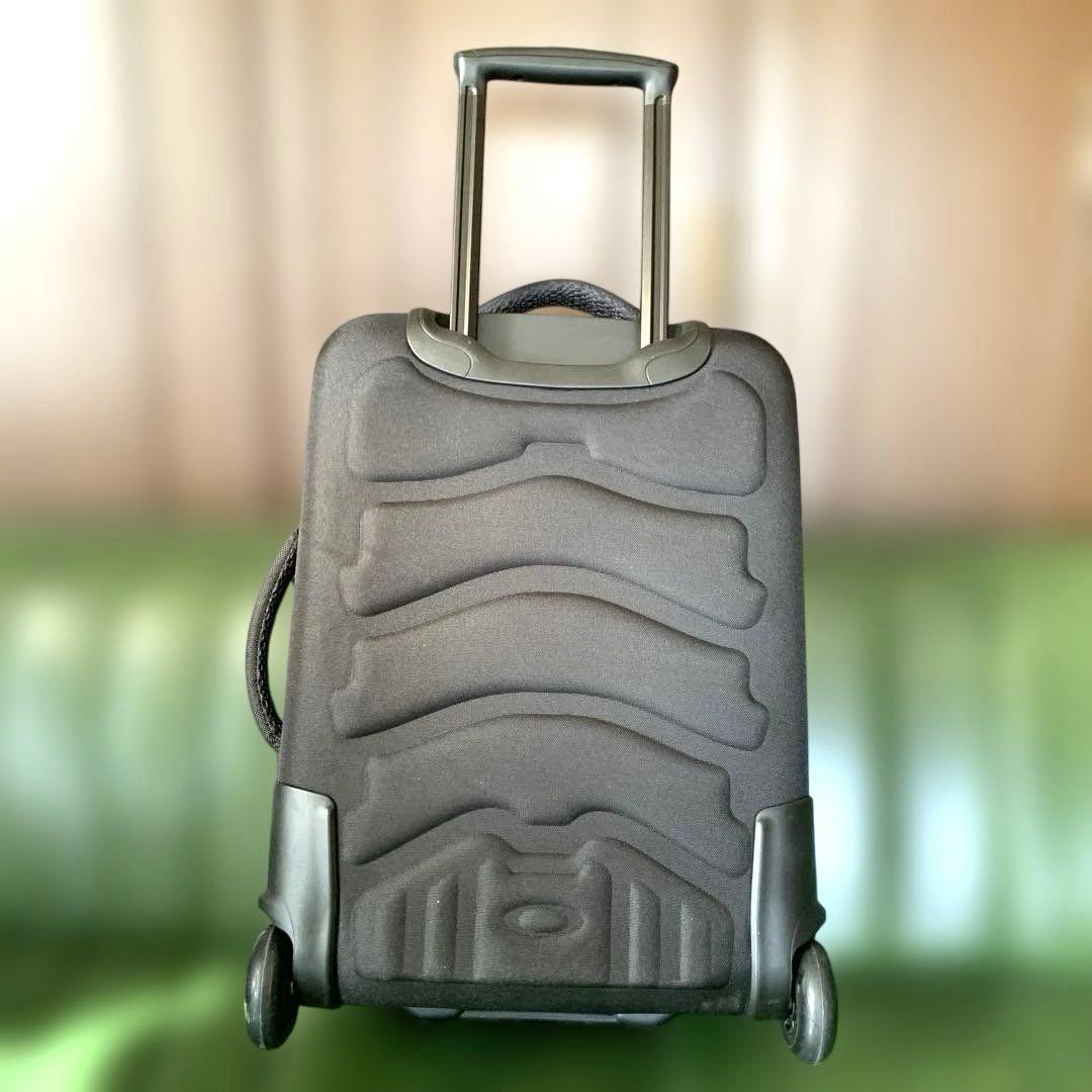 OAKLEY ブラックキャリーケース⭐︎美品