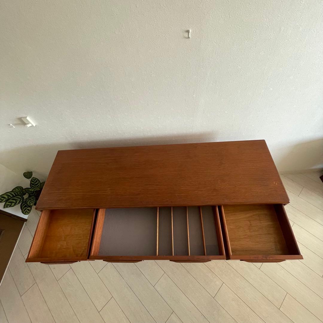 ● ピッツァ　G-PLAN Fresco脚付きサイドボード