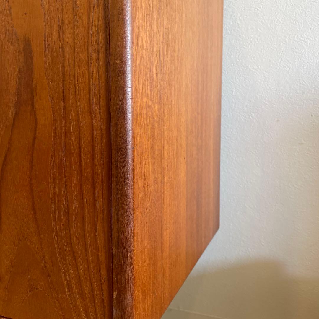 ● ピッツァ　G-PLAN Fresco脚付きサイドボード