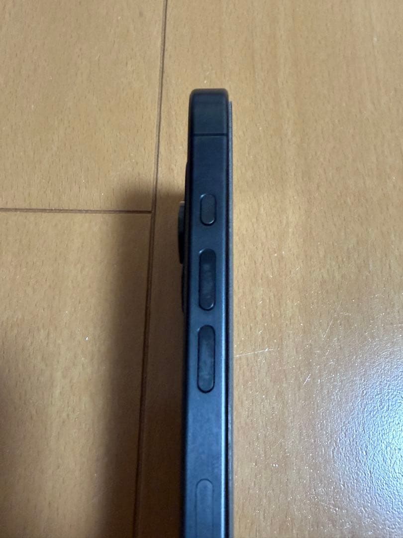 Apple iPhone 15 Pro ブラックチタニウム　128G