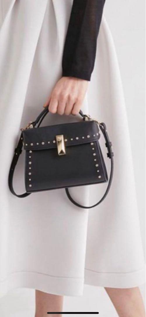 セルフォード リュタンビジュースタシュポシェット