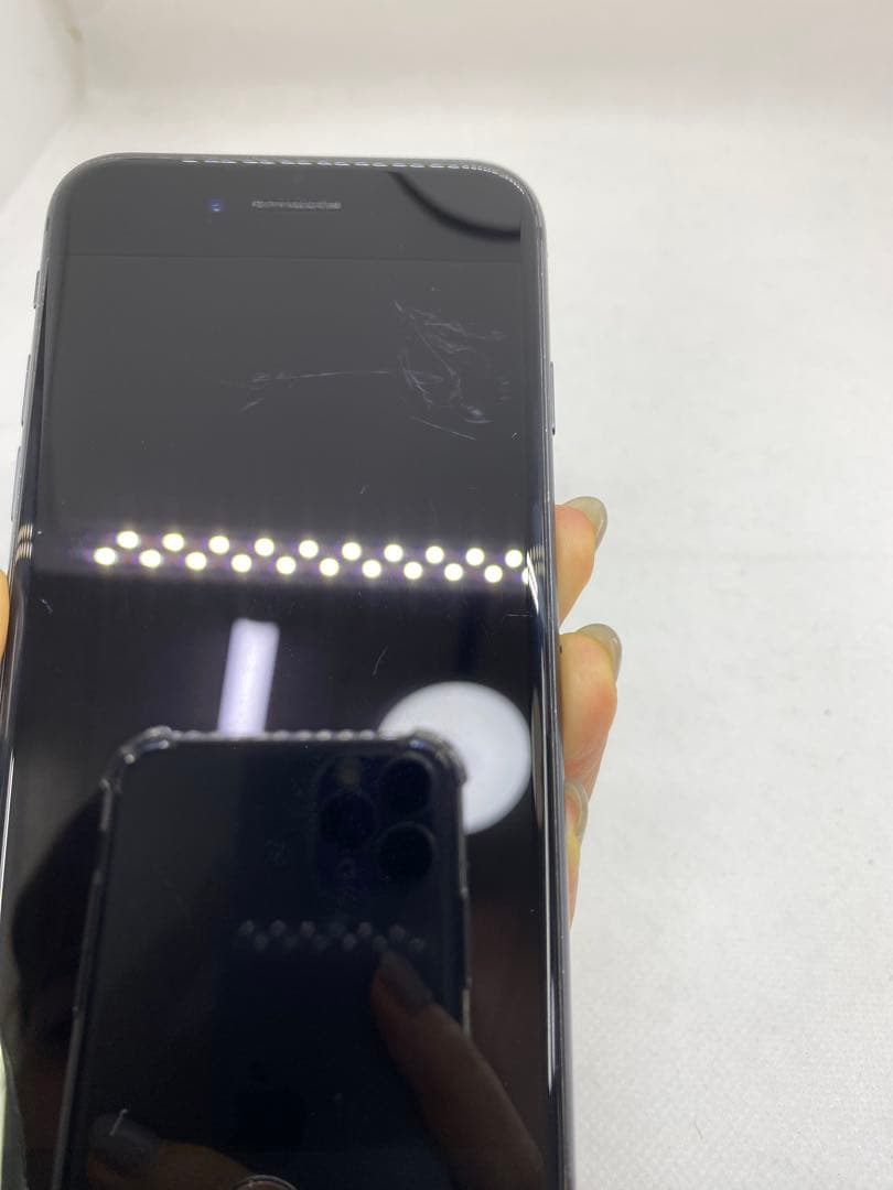 Iphone 8 64GB Sim フリー　13419