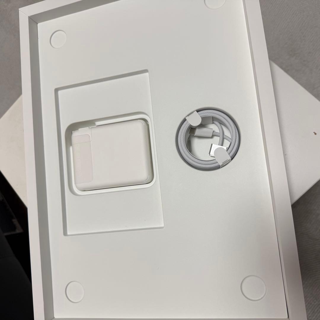 【美品】MacBook Pro 16インチM3Pro