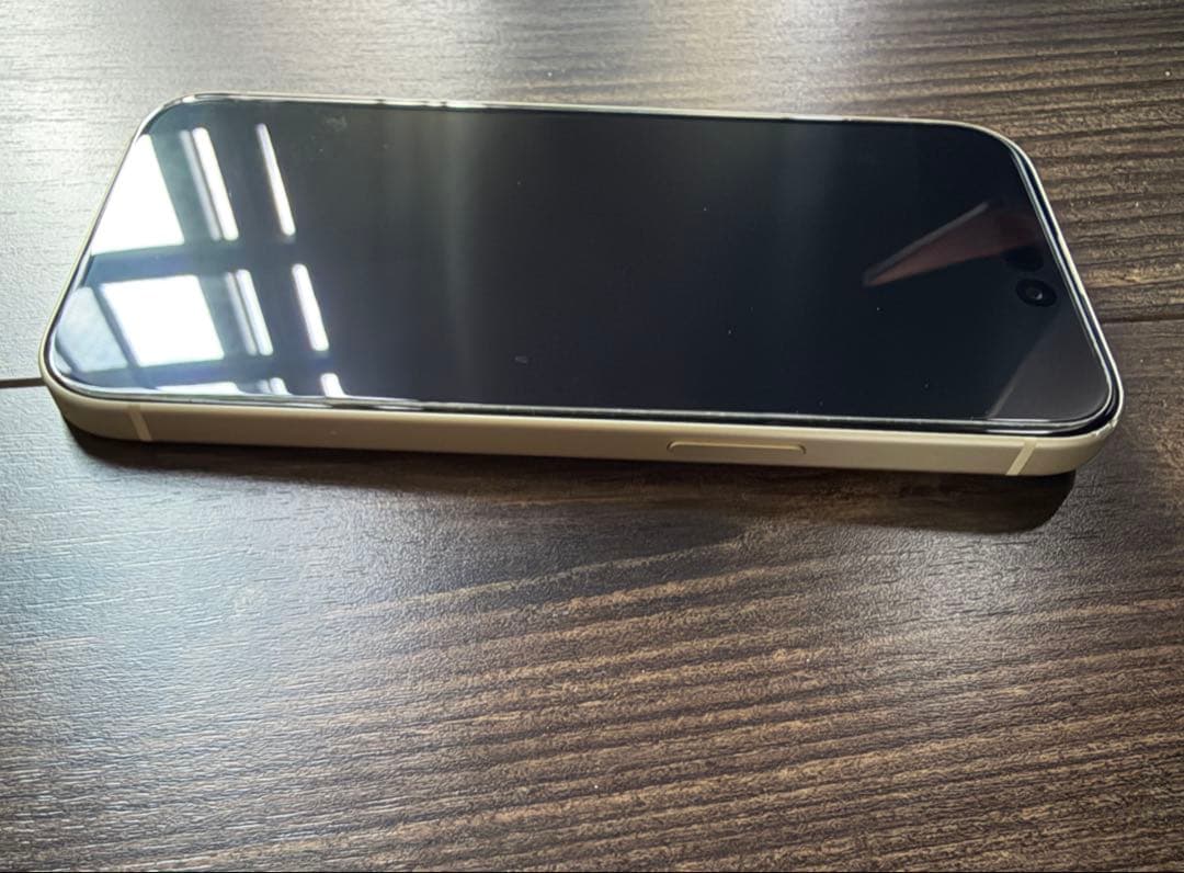 【Apple】iPhone 15 イエロー 256GB本体