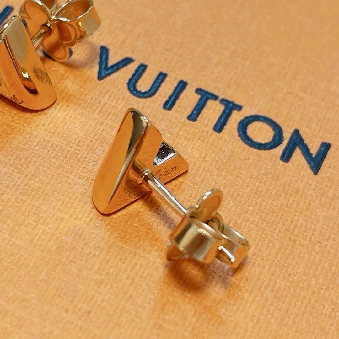 LOUIS VUITTON エッセンシャルV