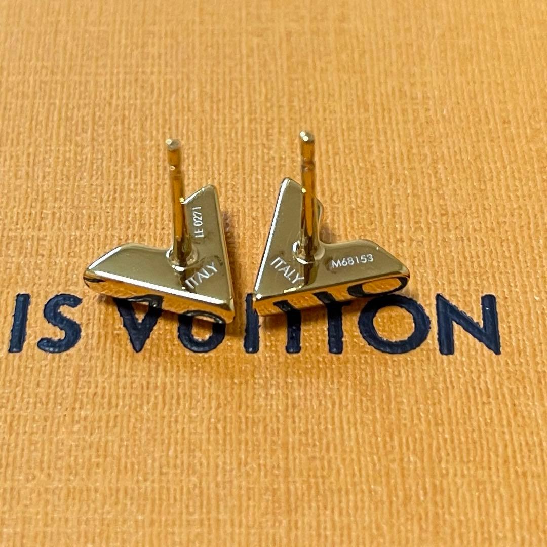 LOUIS VUITTON エッセンシャルV
