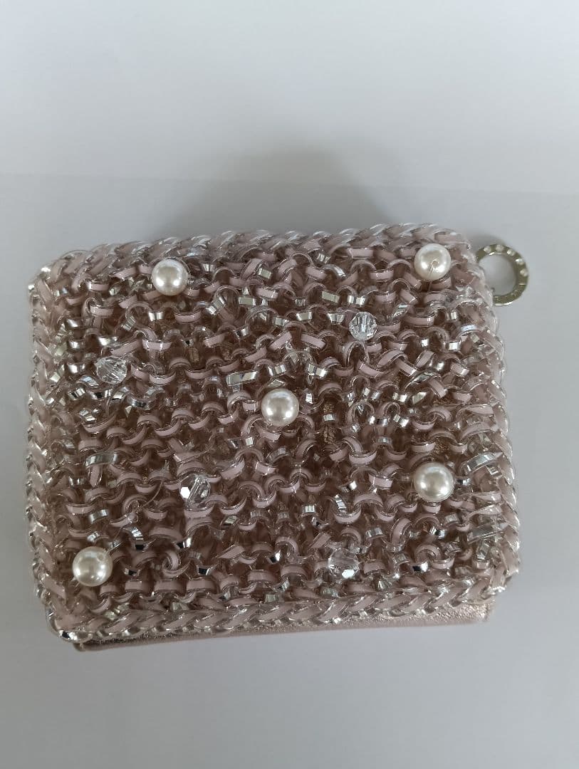 美品　アンテプリマ　二つ折り財布　コンパクト　パール　ピンク