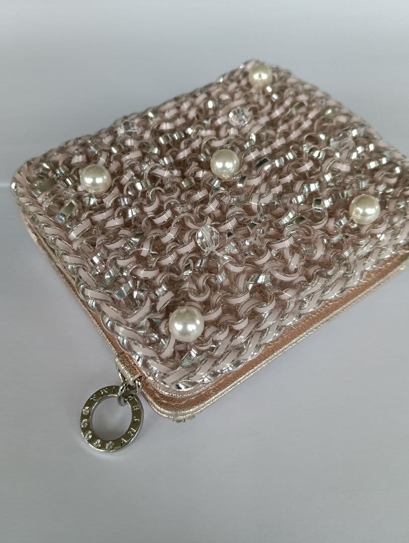 美品　アンテプリマ　二つ折り財布　コンパクト　パール　ピンク