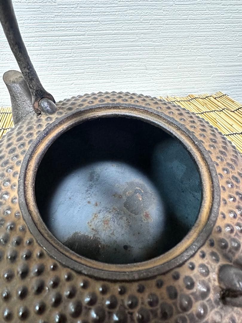 ほぼ未使用品　菊池保寿堂　菊池 正直造 斑紫銅蓋姥口中アラレ　南部鉄瓶　南部鉄器