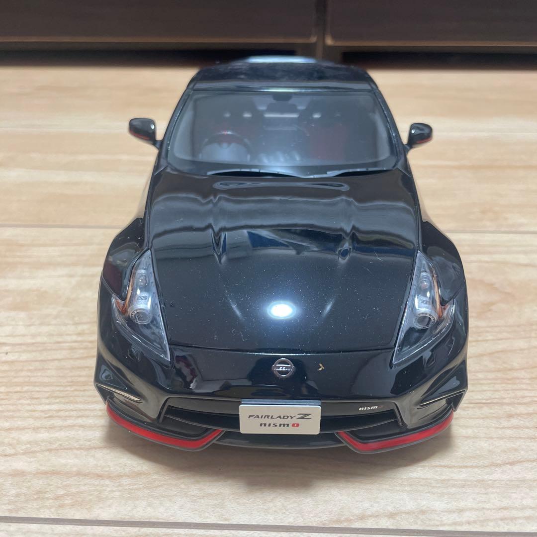 日産フェアレディZ 370Z NISMO GTSPIRITミニカー 1/18 黒
