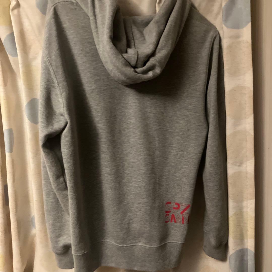 スピッツ　パーカー　Mサイズ