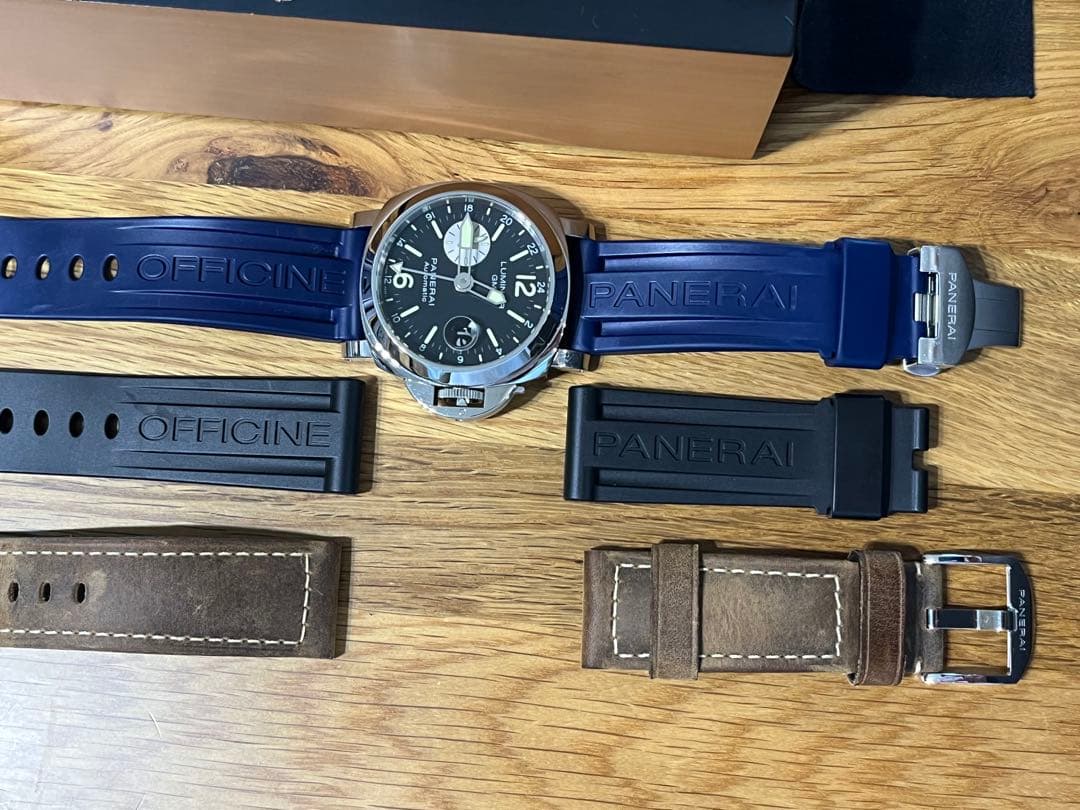 パネライ PANERAI LUMINOR GMT PAM01088